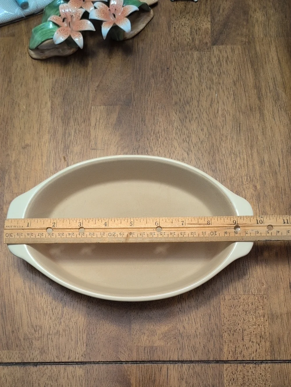Pampered Chef Oval 8